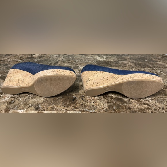 Bass Denim Closed Toe Wedges - Picture 9 of 10